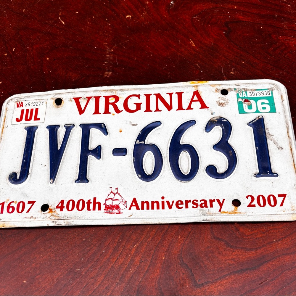 Virginia 400th Anniversary License Plate JVF-6631 - White & Navy